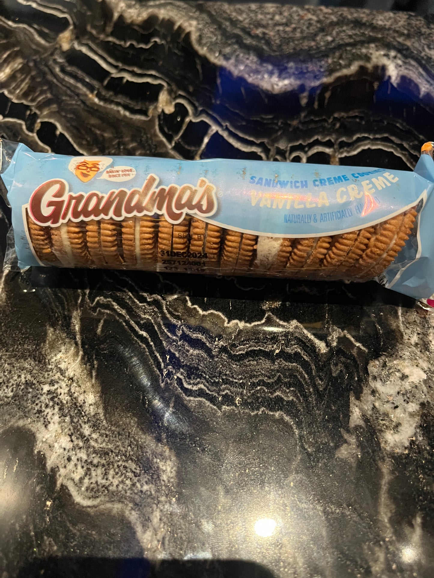 Grandma’s Sandwich Creme Cookies